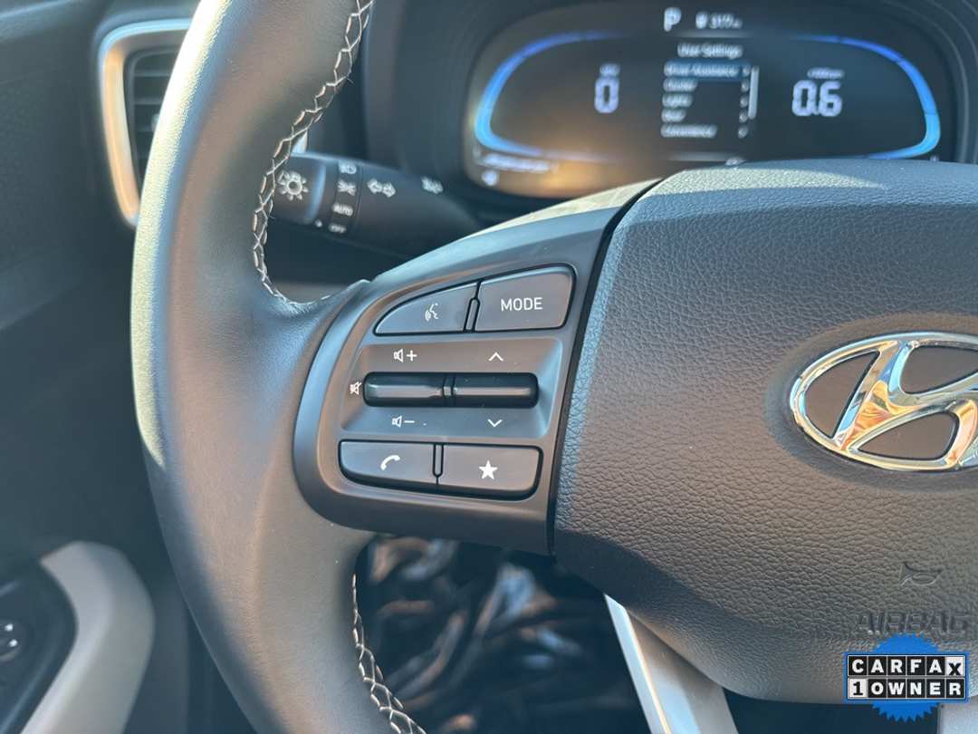 2025 Hyundai Venue SEL - Image 27