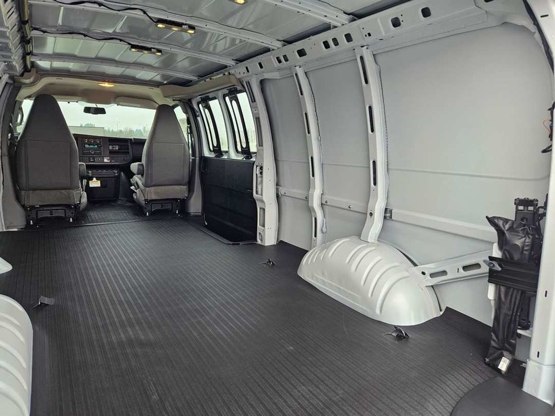 2025 Chevrolet Express 2500 Work - Image 30
