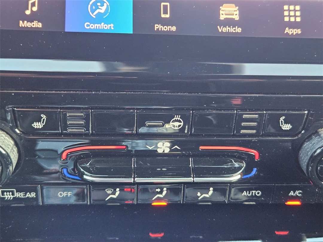 2025 Jeep Grand Cherokee Limited - Image 24