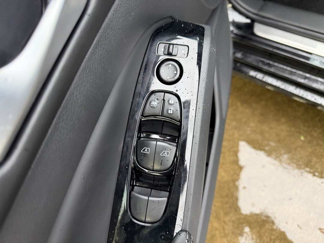 2025 Nissan Altima 2.5 SL - Image 12