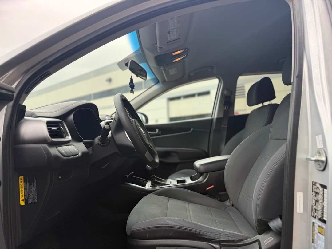 2017 Kia Sorento LX - Image 27