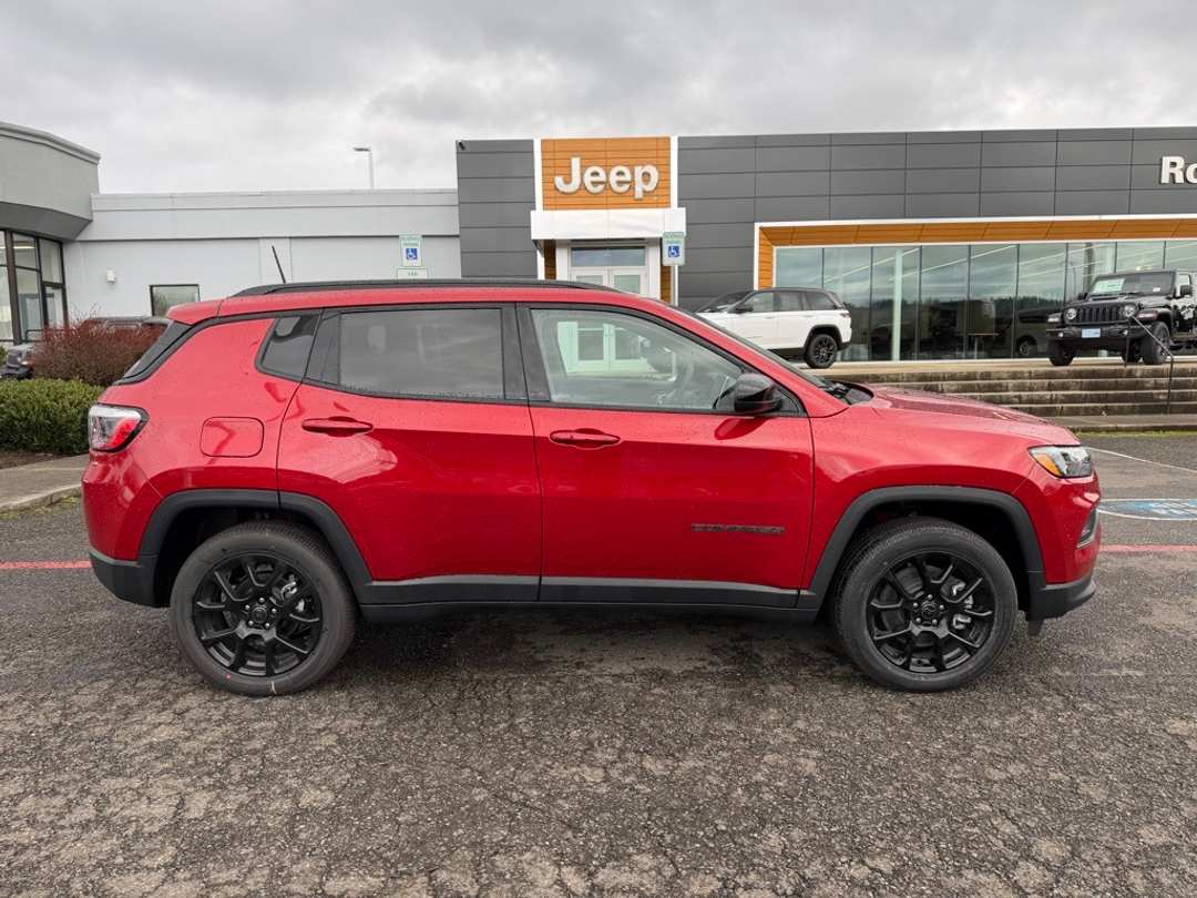 2026 Jeep Compass Latitude - Image 9
