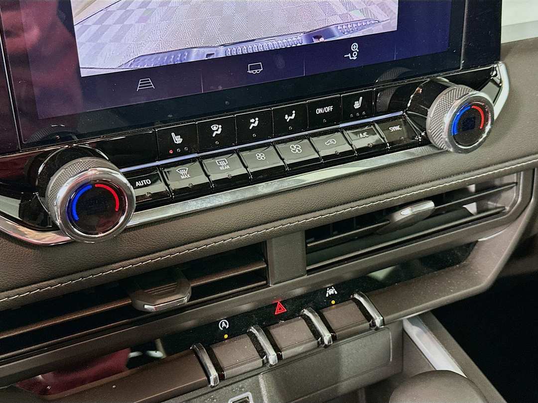 2025 Chevrolet Colorado LT - Image 17