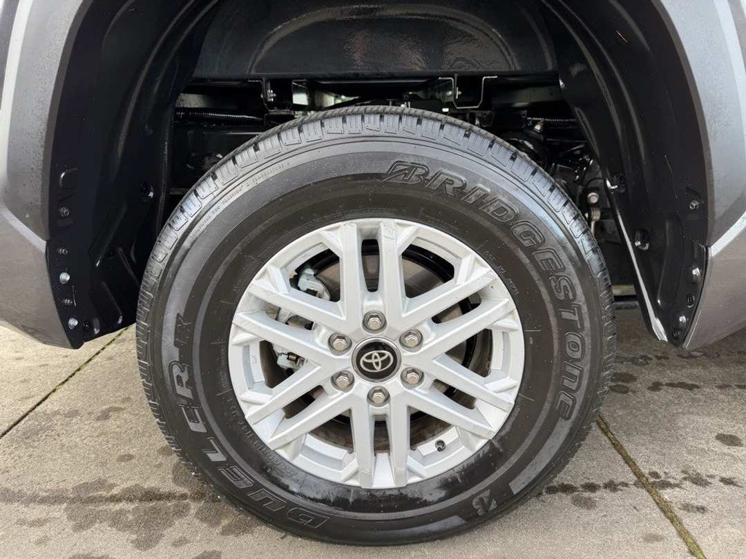 2025 Toyota Tundra SR5 - Image 10