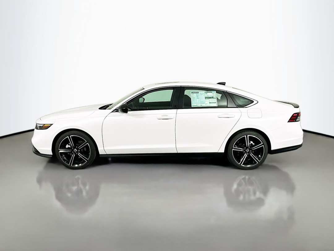 2025 Honda Accord Sport - Image 4