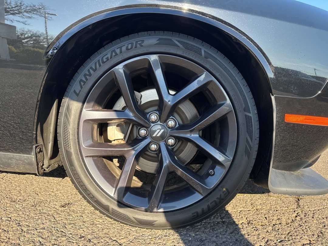 2023 Dodge Challenger GT - Image 9