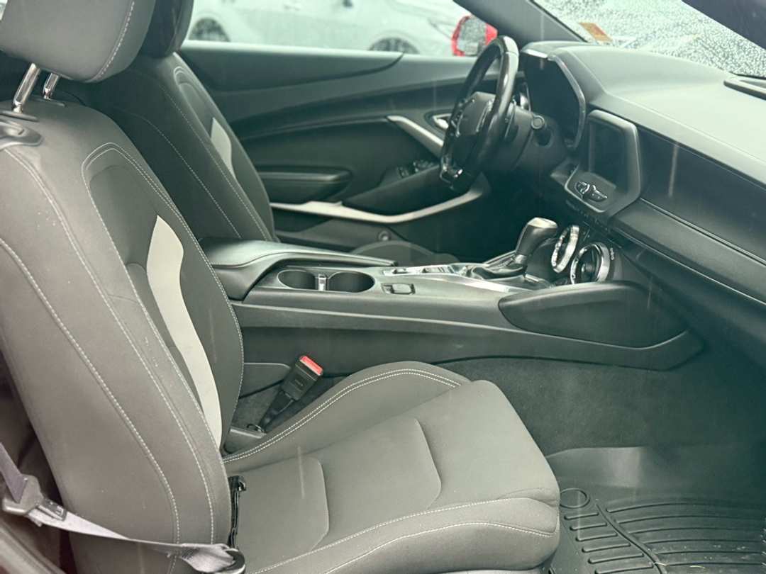 2017 Chevrolet Camaro 1LT - Image 15