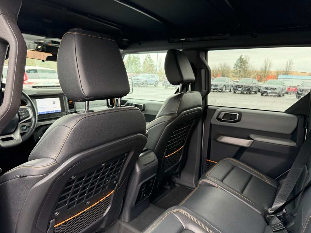 2022 Ford Bronco Badlands - Image 35