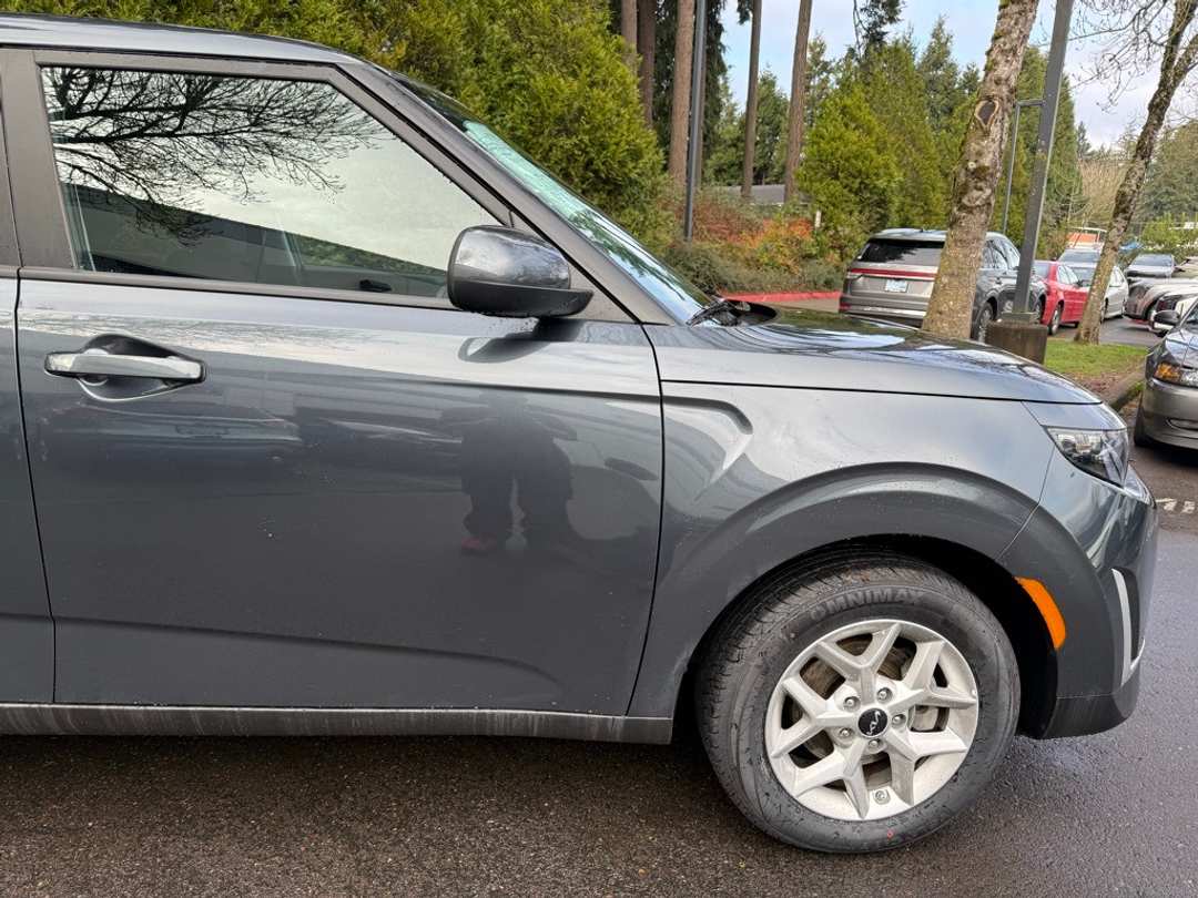 2024 Kia Soul LX - Image 11