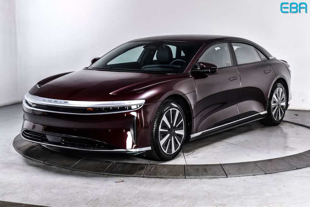 2023 Lucid Air Pure - Image 2