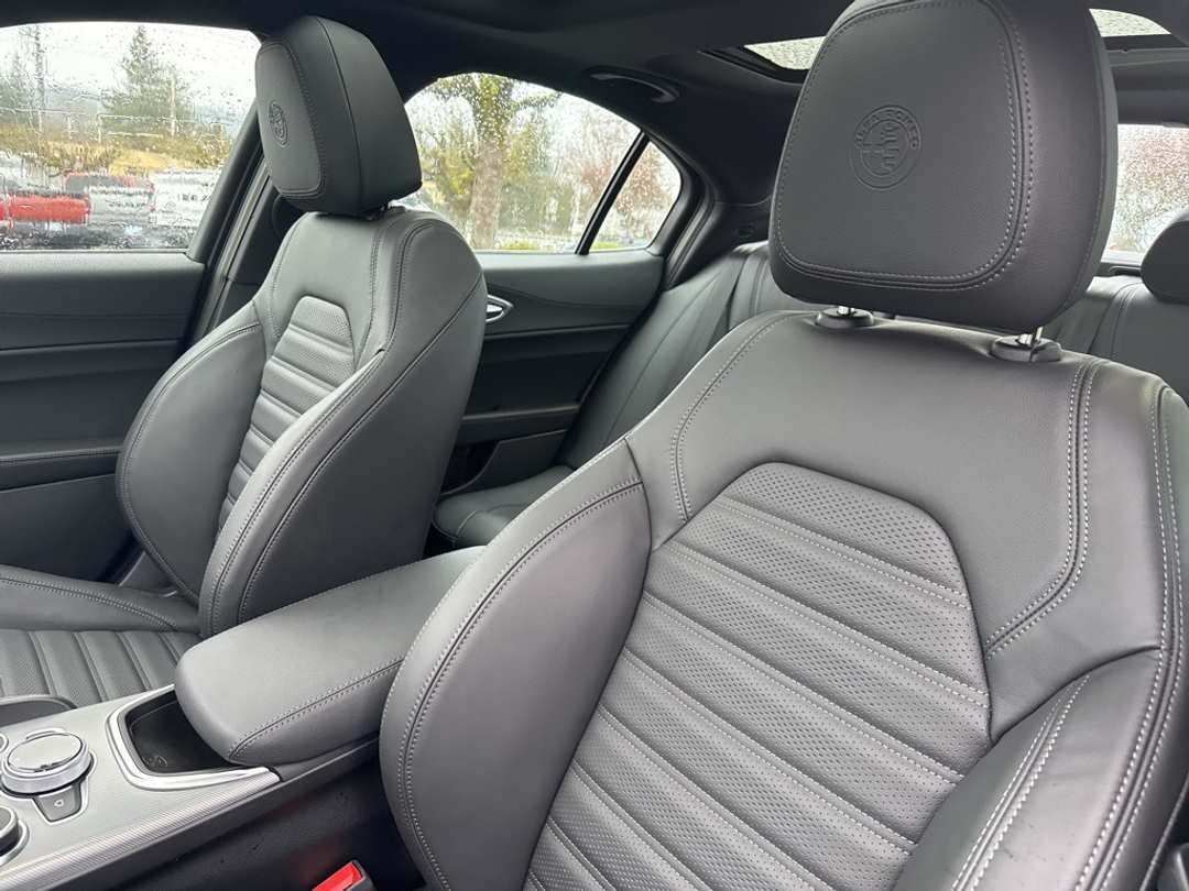 2026 Alfa Romeo Giulia Base - Image 13