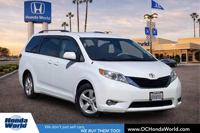 2011 Toyota Sienna Base
