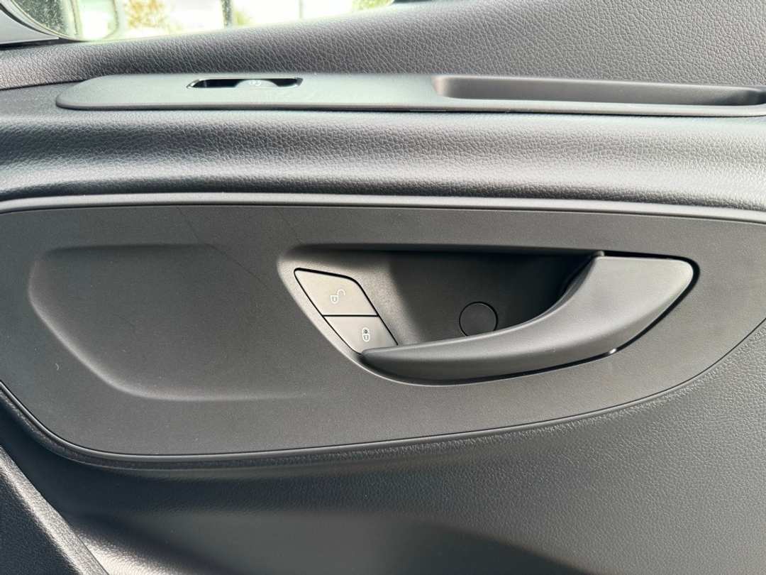 2024 Mercedes-Benz Sprinter 3500 Cargo 170 WB - Image 18