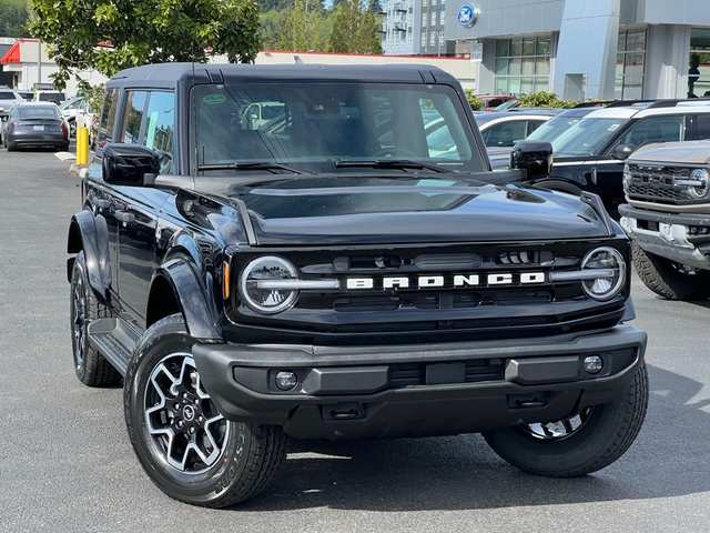 2026 Ford Bronco Outer Banks