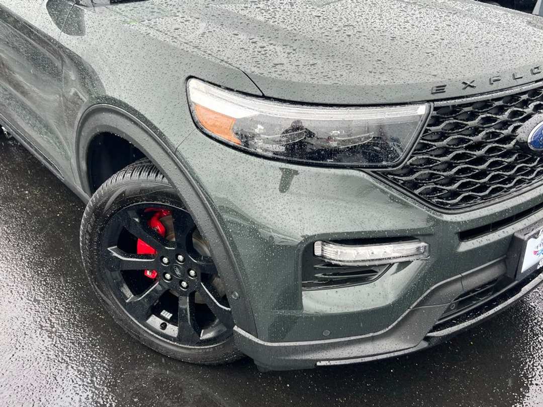 2022 Ford Explorer ST - Image 2