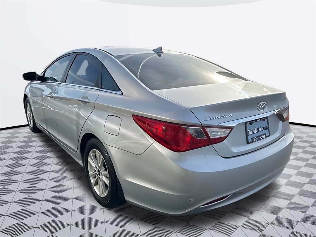 2012 Hyundai Sonata GLS - Image 5