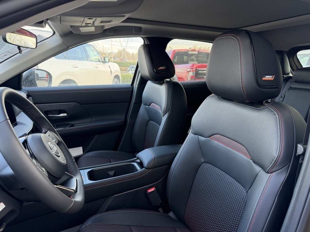 2026 Nissan Kicks SR - Image 14