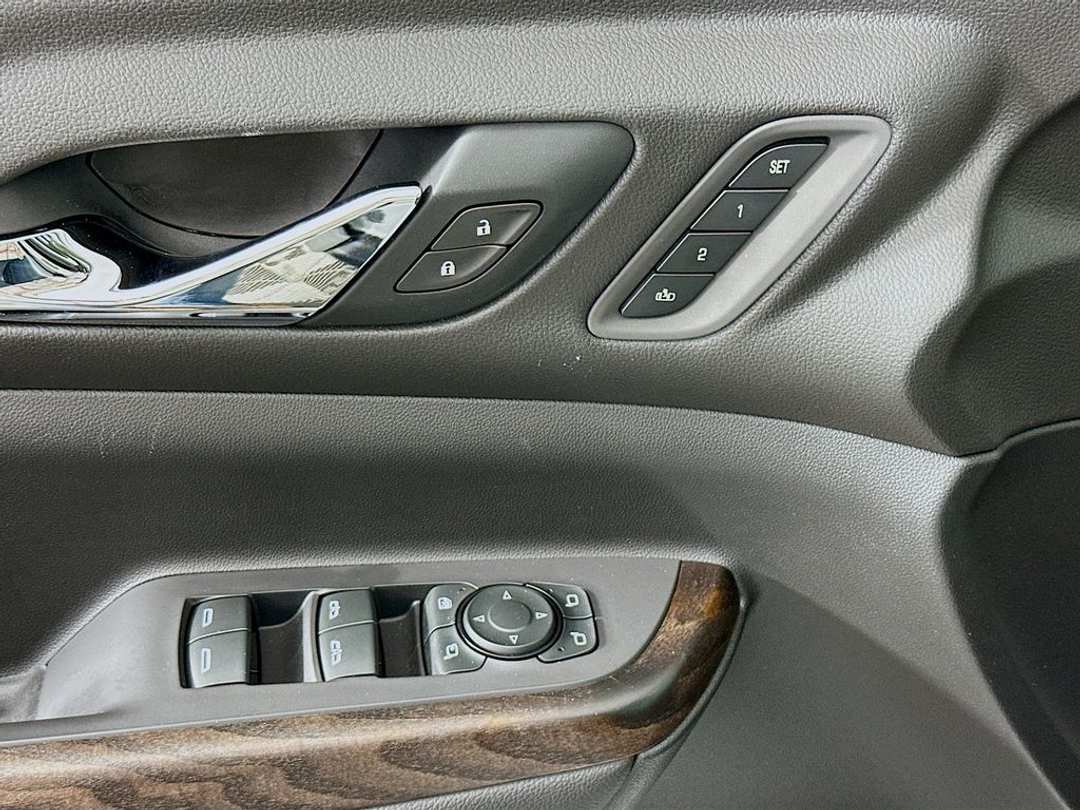 2021 GMC Acadia Denali - Image 19