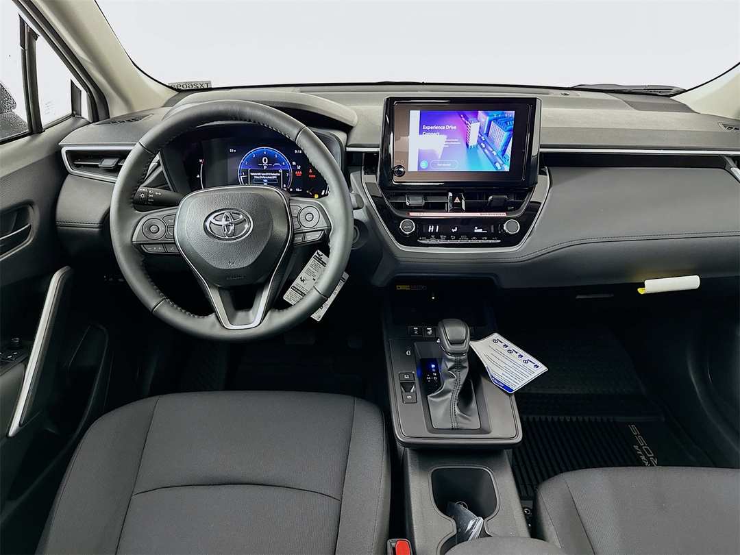 2026 Toyota Corolla Cross LE - Image 22
