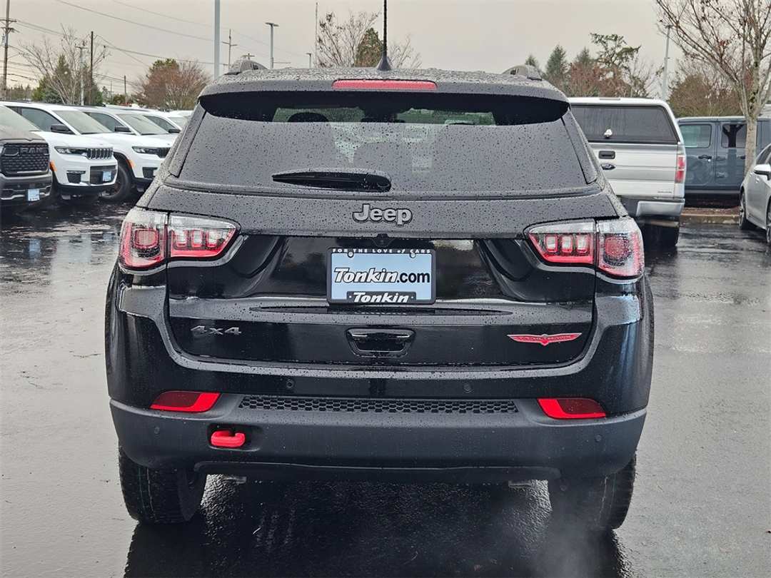 2026 Jeep Compass Trailhawk - Image 5