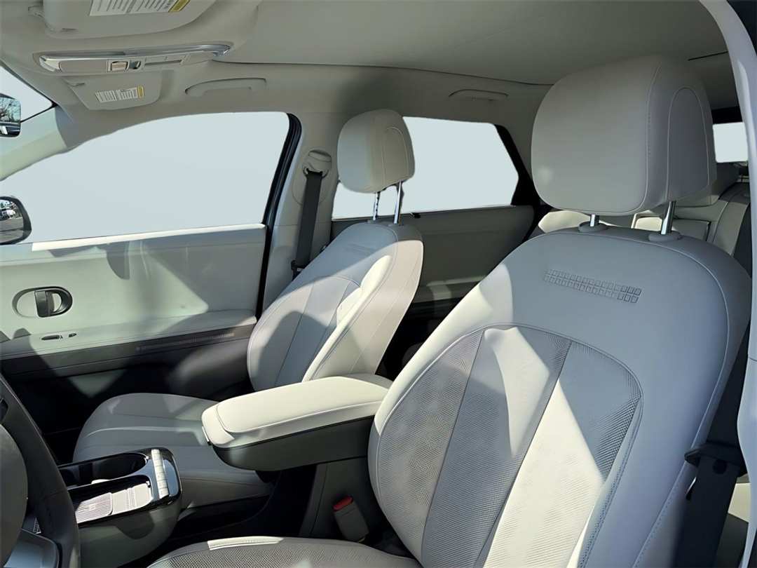 2026 Hyundai Ioniq 5 Limited - Image 15