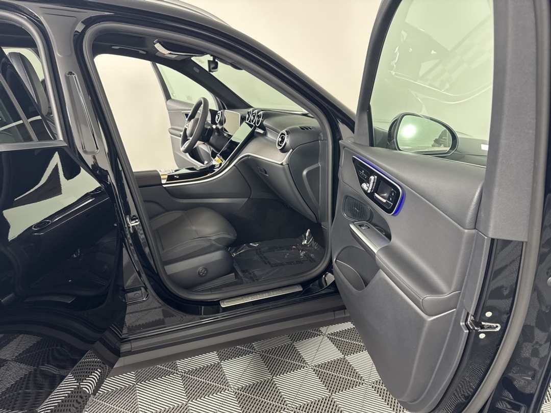 2026 Mercedes-Benz GLC GLC 300 - Image 14