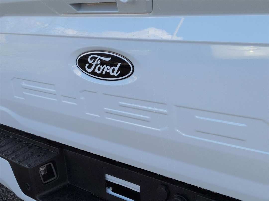 2026 Ford F-150 XLT - Image 26