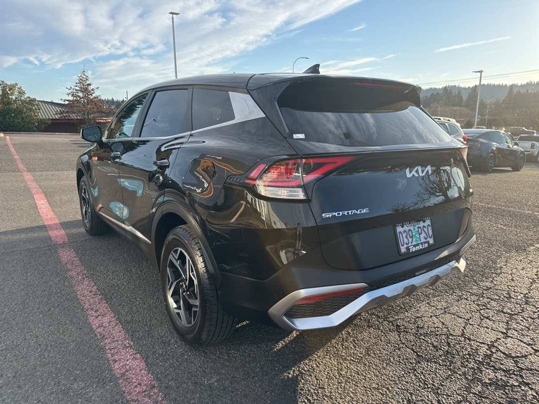 2024 Kia Sportage LX - Image 5