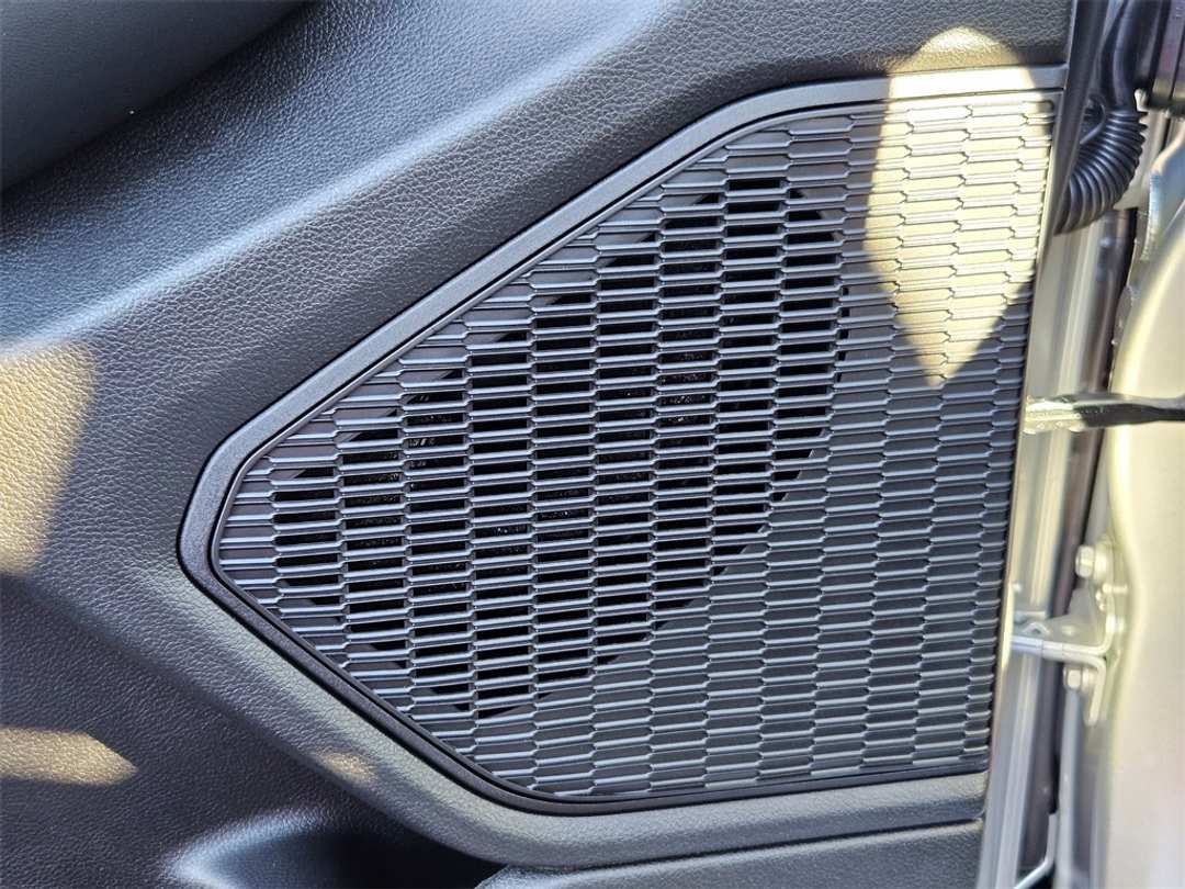 2025 Jeep Grand Cherokee Limited - Image 12