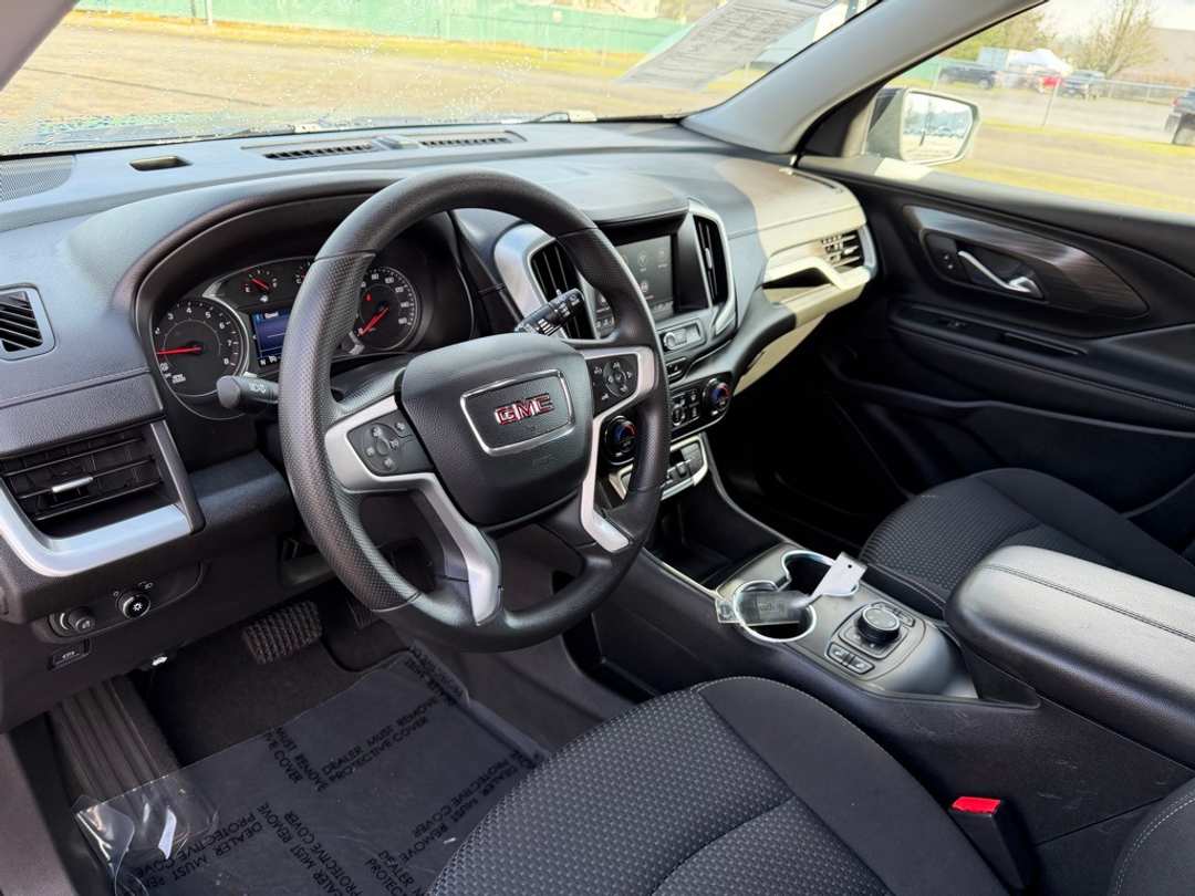 2022 GMC Terrain SLE - Image 17