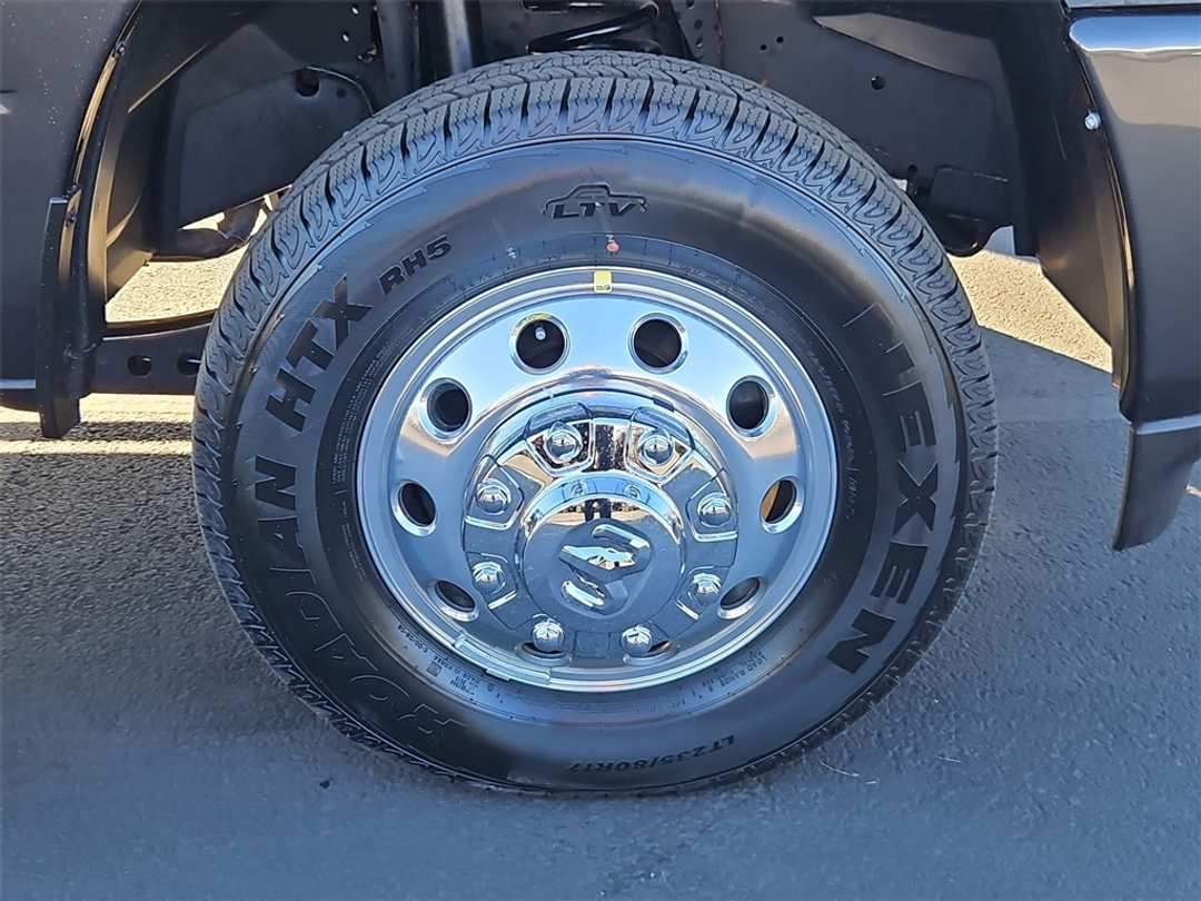 2026 Ram 3500 Laramie - Image 30