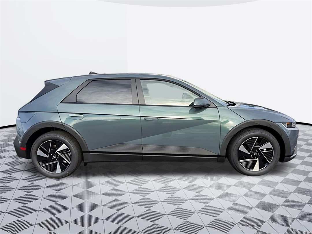 2026 Hyundai Ioniq 5 SEL - Image 8
