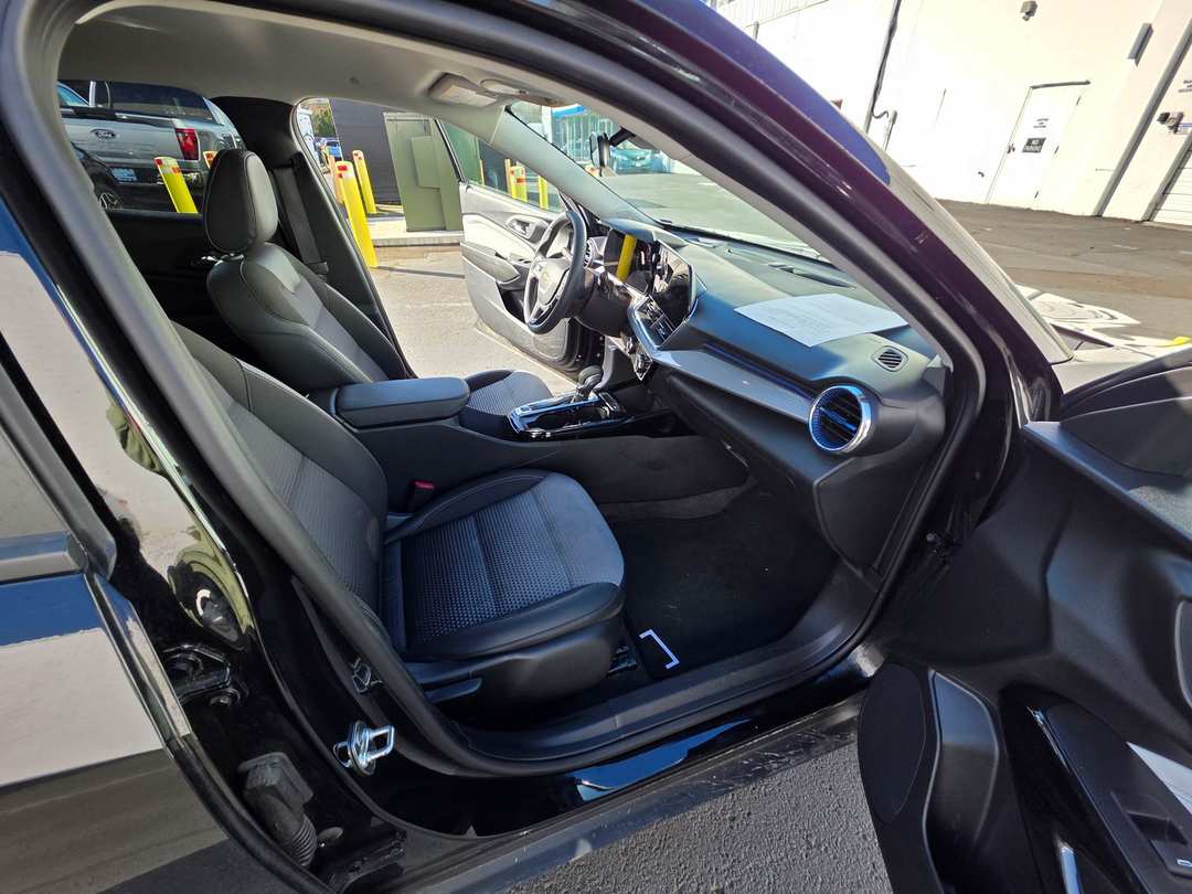 2025 Chevrolet Trax LT - Image 15