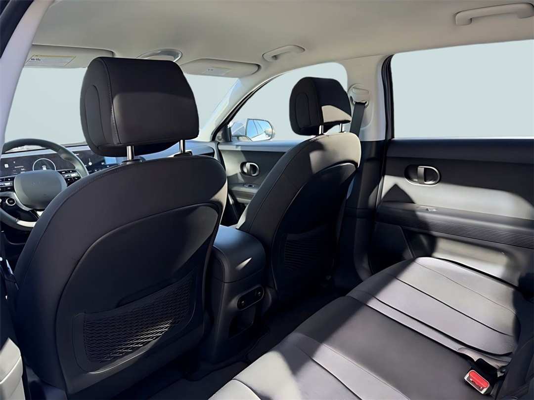 2026 Hyundai Ioniq 5 SE - Image 32