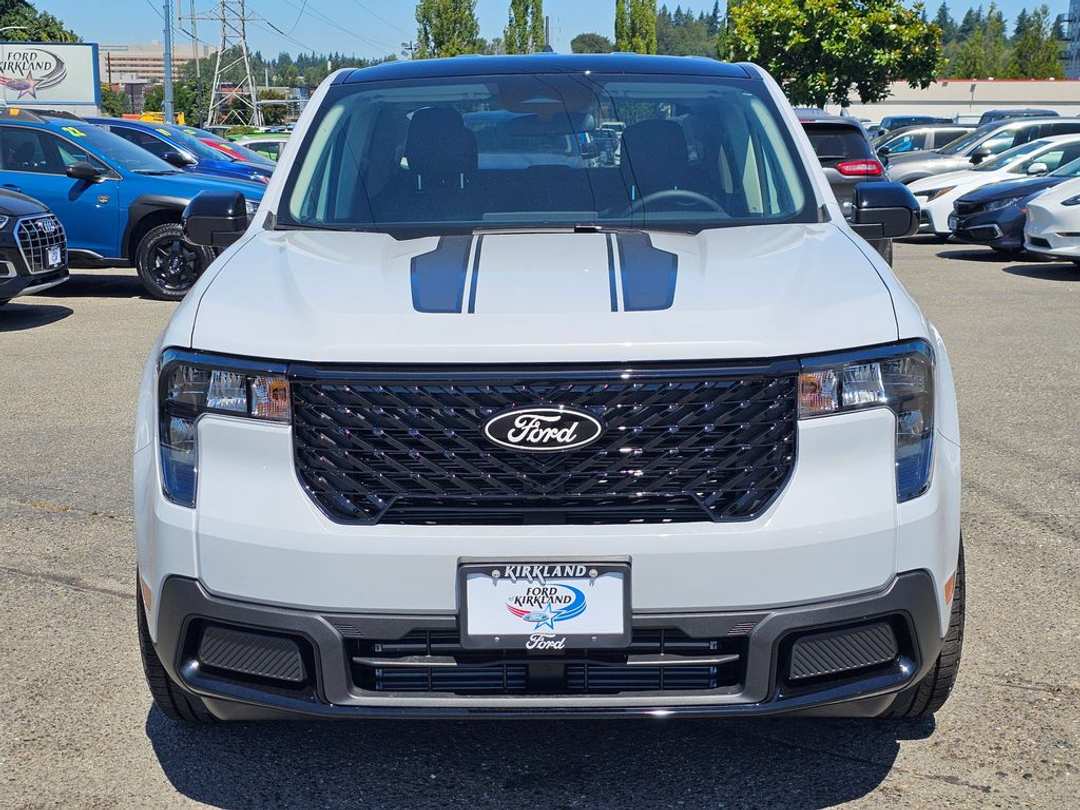 2025 Ford Maverick XLT - Image 2