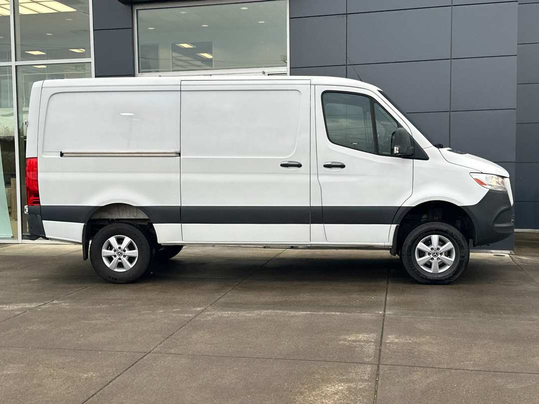 2020 Mercedes-Benz Sprinter 2500 Cargo 144 WB - Image 2