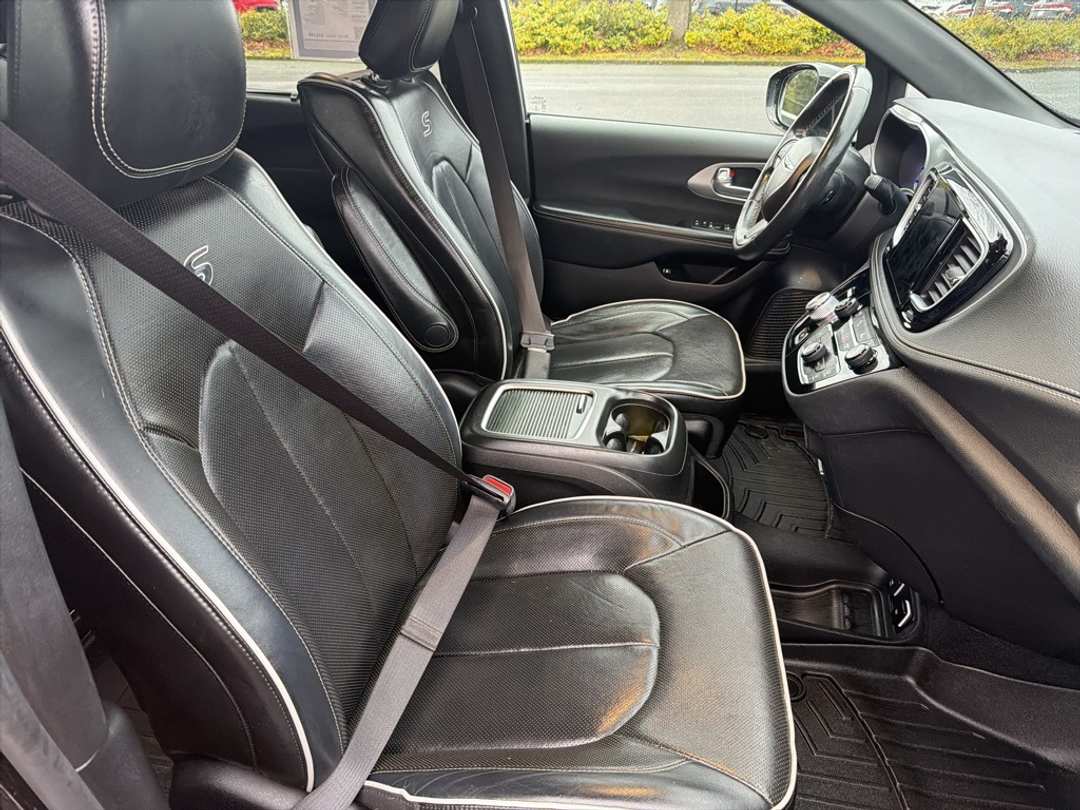 2019 Chrysler Pacifica Limited - Image 27