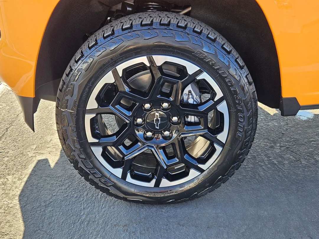 2026 Chevrolet Colorado Z71 - Image 41