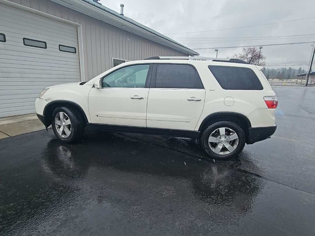 2010 GMC Acadia SLT1 - Image 2