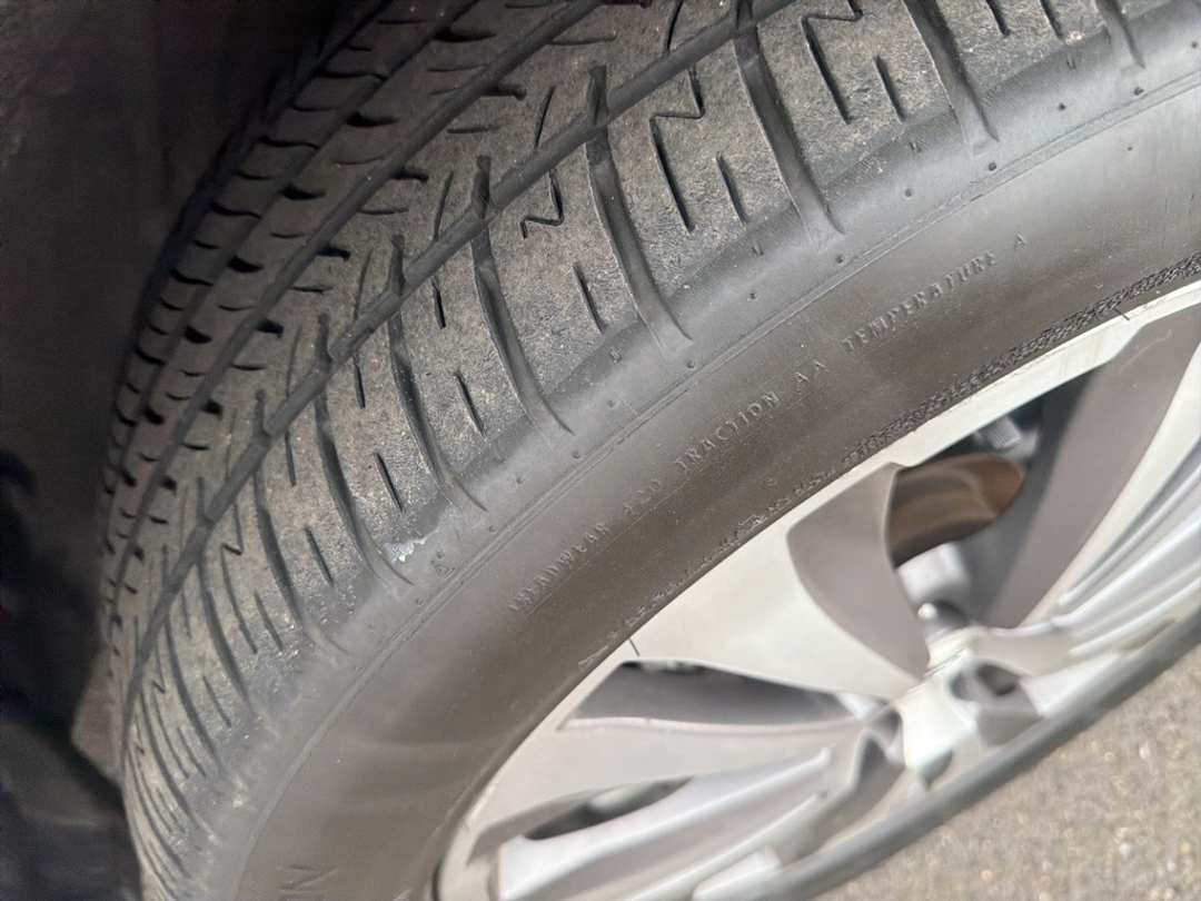 2022 Subaru Ascent Limited - Image 10