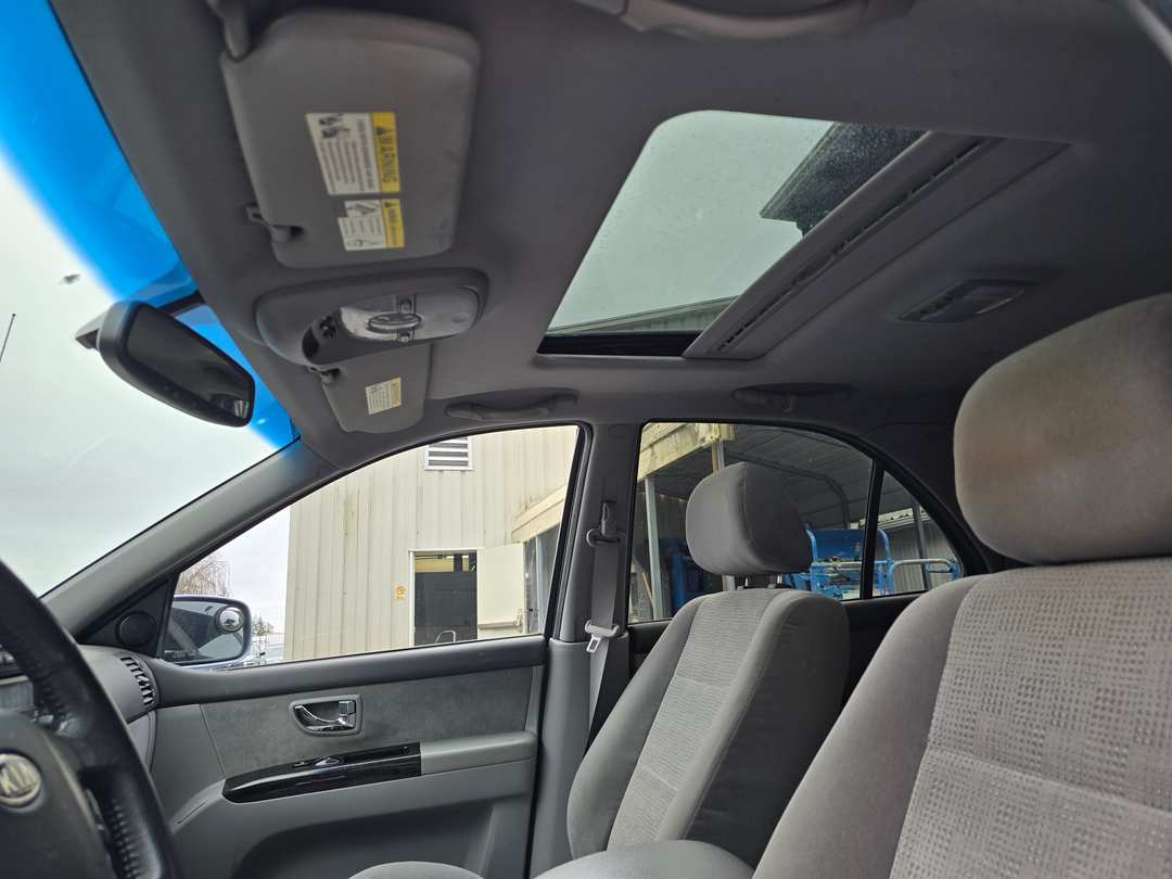 2008 Kia Sorento EX - Image 2