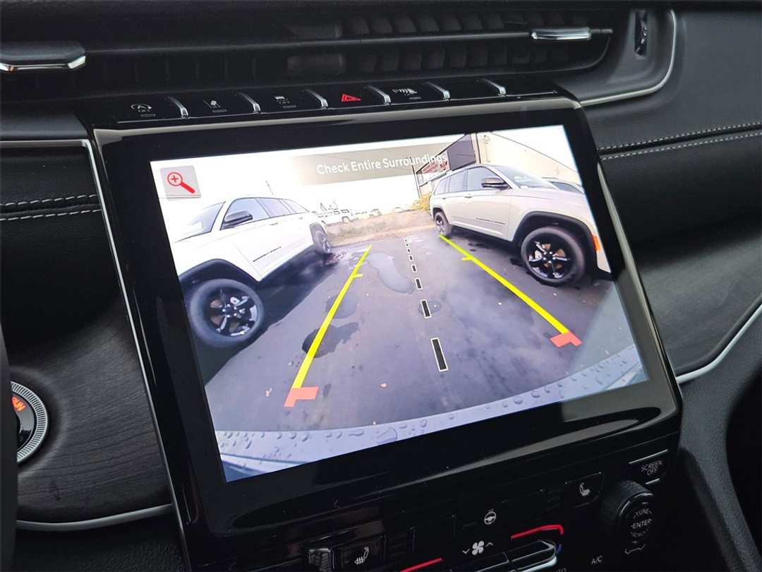 2025 Jeep Grand Cherokee Limited - Image 21