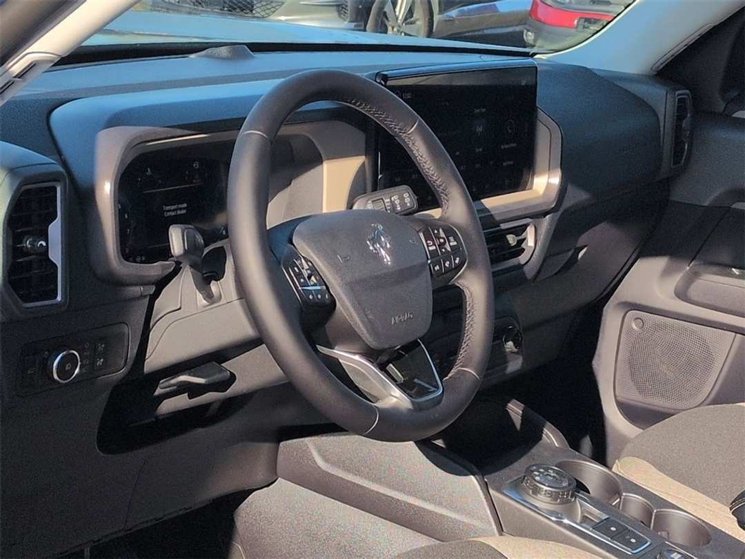 2025 Ford Bronco Sport Big Bend - Image 11