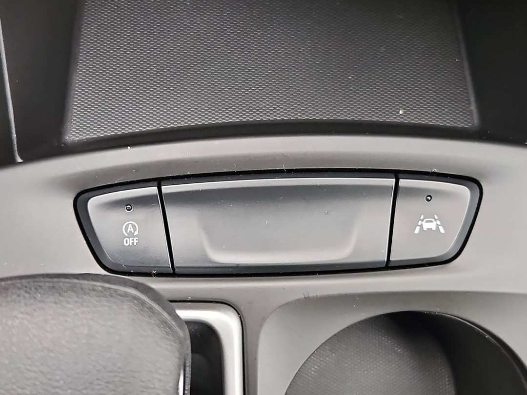 2025 Chevrolet Trax 1RS - Image 35