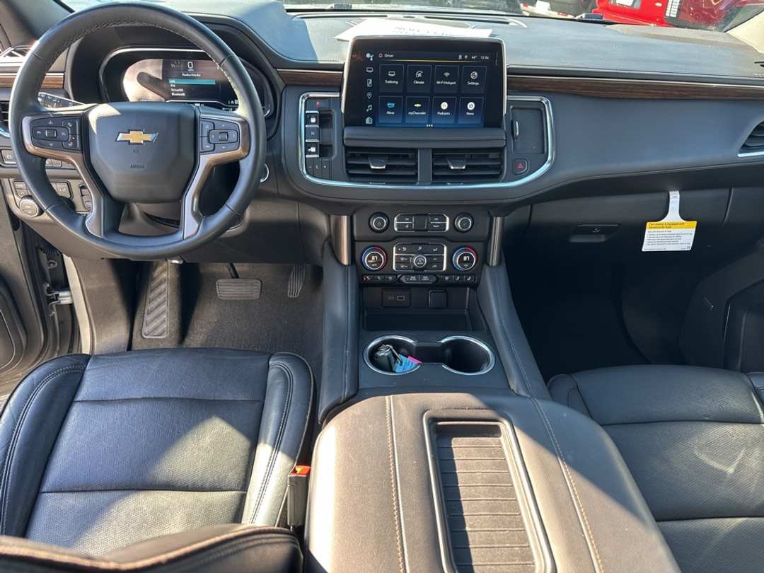 2024 Chevrolet Suburban High Country - Image 44
