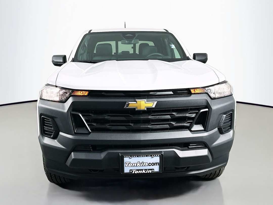 2026 Chevrolet Colorado Work - Image 2