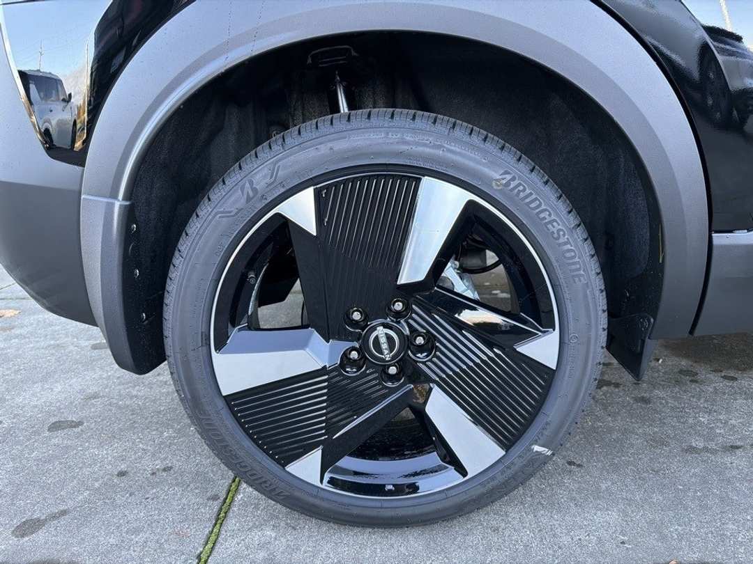 2026 Nissan Kicks SR - Image 15