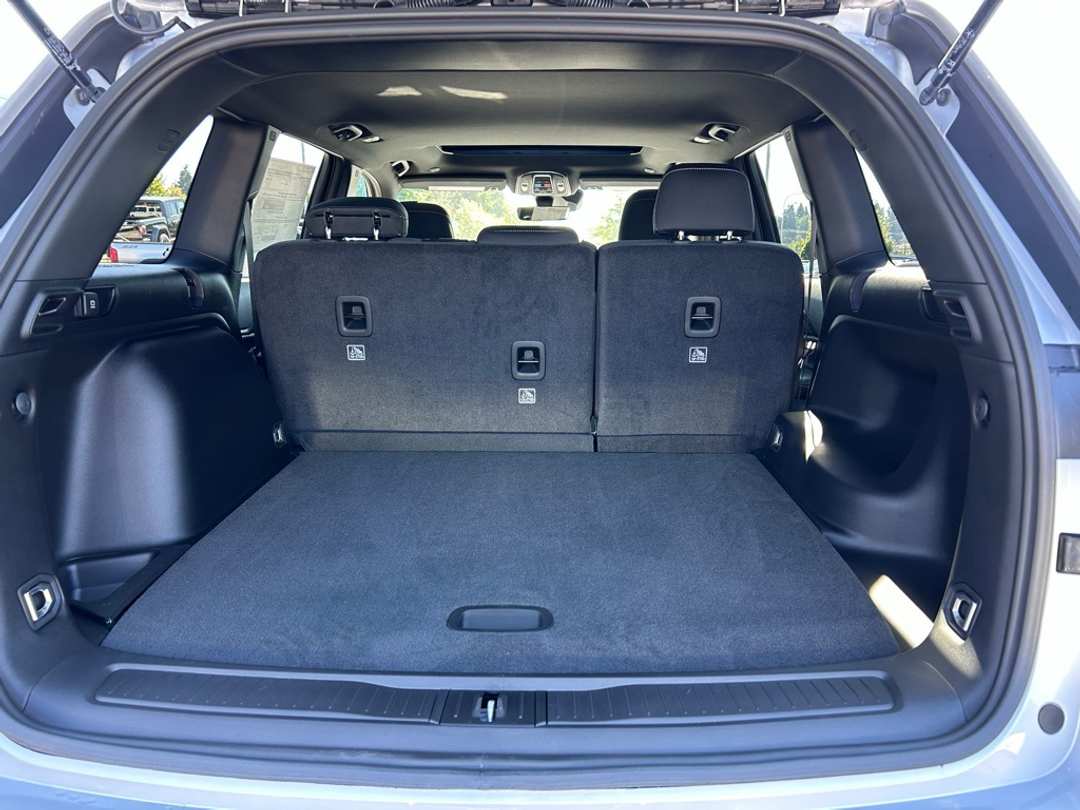 2025 Jeep Grand Cherokee Laredo X - Image 26