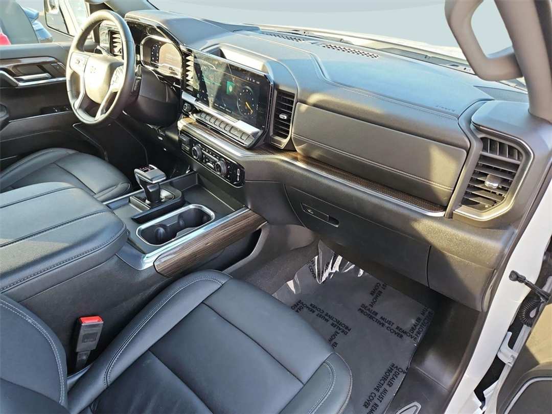 2024 Chevrolet Silverado 1500 RST - Image 28
