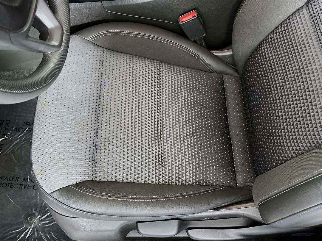 2025 Chevrolet Trax LT - Image 19